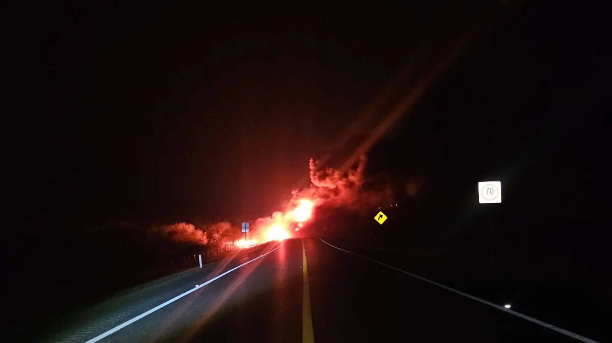 Carretera incendio pipa